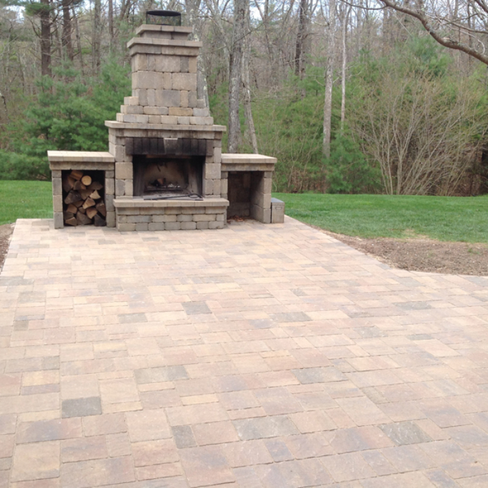 Outdoor Kitchens, Pizza Ovens, Fireplaces & Pergolas